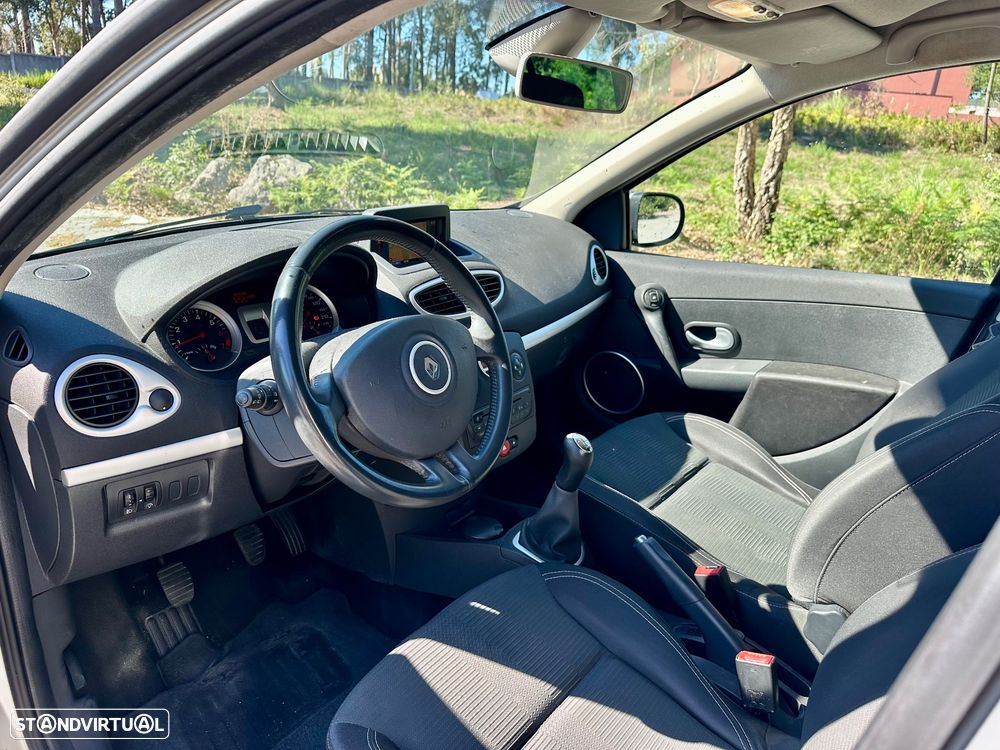 Renault Clio 1.2 16V Confort - 3