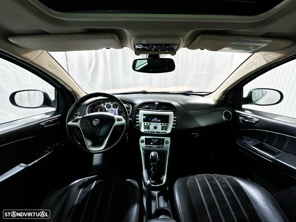 Lancia Delta 1.6 M-Jet Platino - 11
