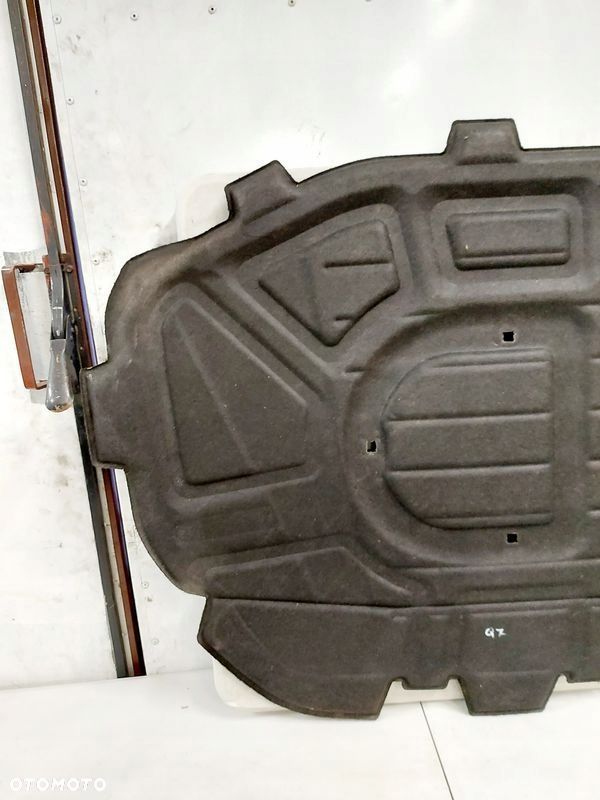 audi q7 1 i 4l wygłuszenie maski silnika podbitka spinki - 3