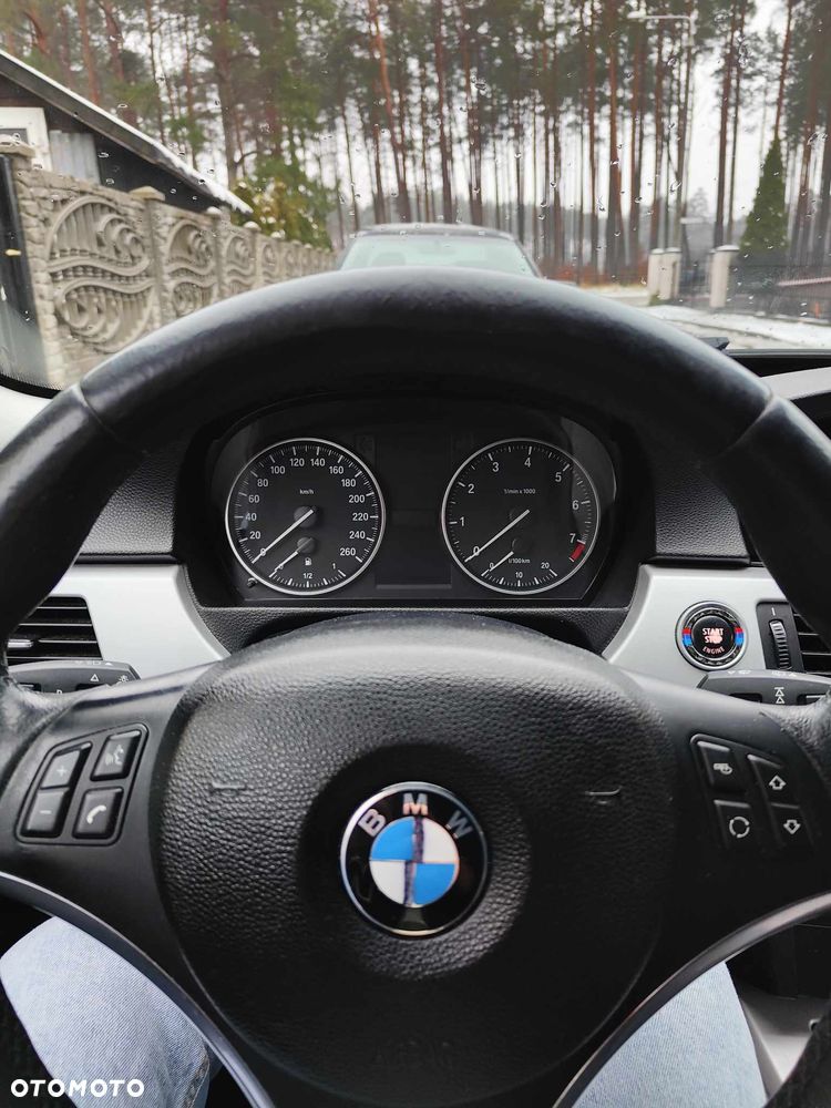 BMW Seria 3 320i - 16