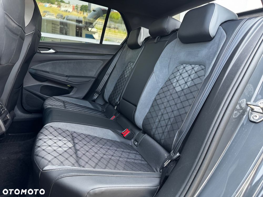 Volkswagen Golf 1.5 eTSI EVO R-Line DSG - 12