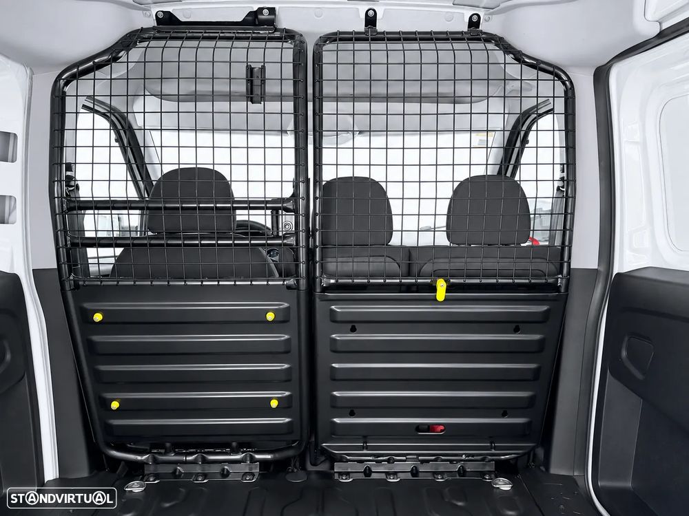 Fiat DOBLO CARGO 1.3 M-JET 95 CV - 3 LUGARES - IVA DEDUTIVÉL - 8603 KM - 45