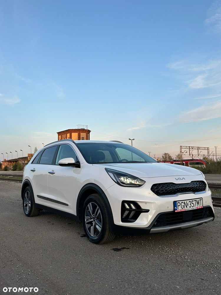 Kia Niro 1.6 GDI Plug-in Hybrid M - 2