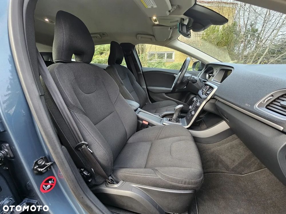 Volvo V40 D2 - 14