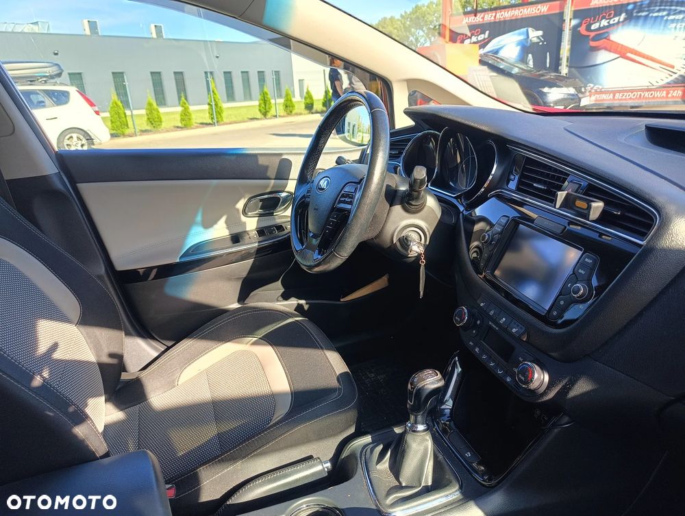 Kia Ceed 1.6 GDI L Business Line - 16