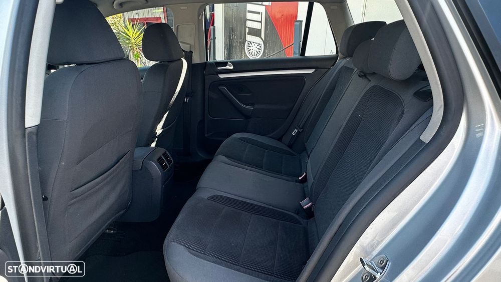 VW Golf 1.9 TDi BlueM. Confortline - 7