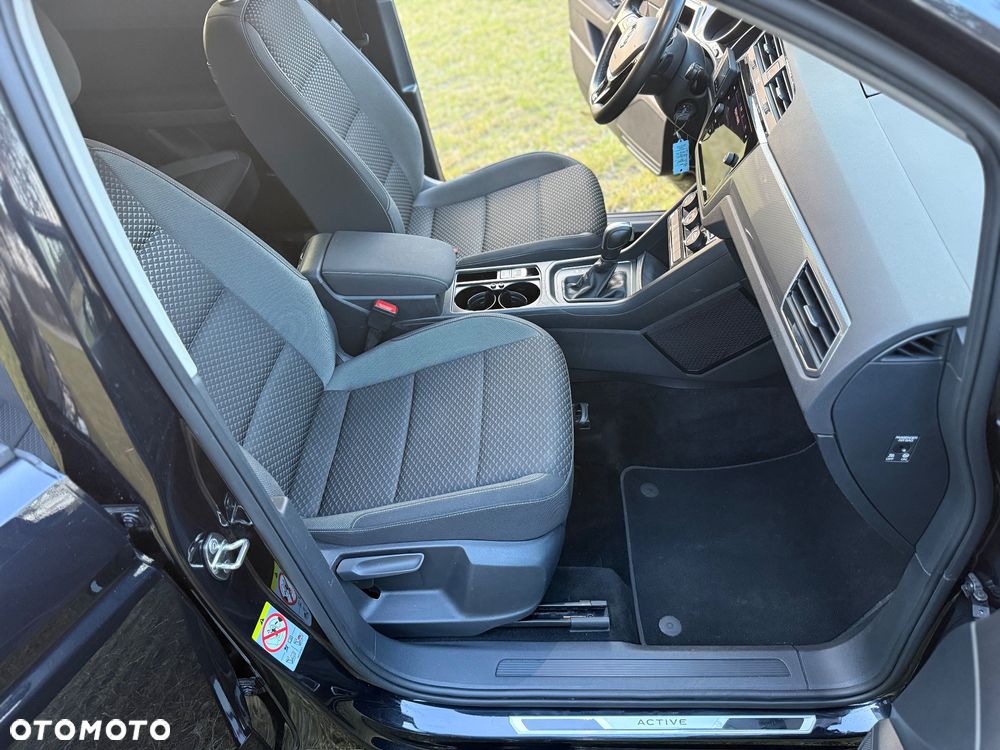 Volkswagen Touran 2.0 TDI SCR DSG ACTIVE - 11