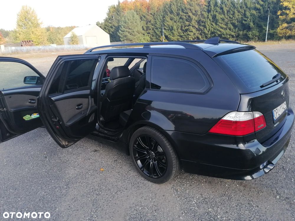 BMW 5 Series 2008 photo 2