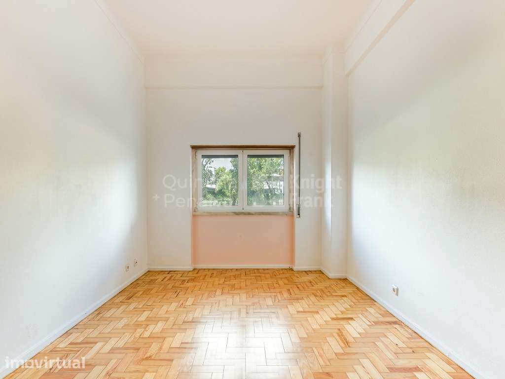 Apartamento T0 para arrendamento sem móveis nas torres do Restelo - Grande imagem: 2/23