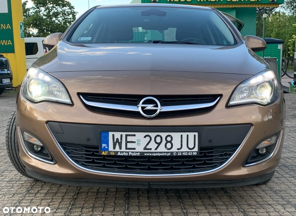 Opel Astra 1.6 CDTI Executive - 22