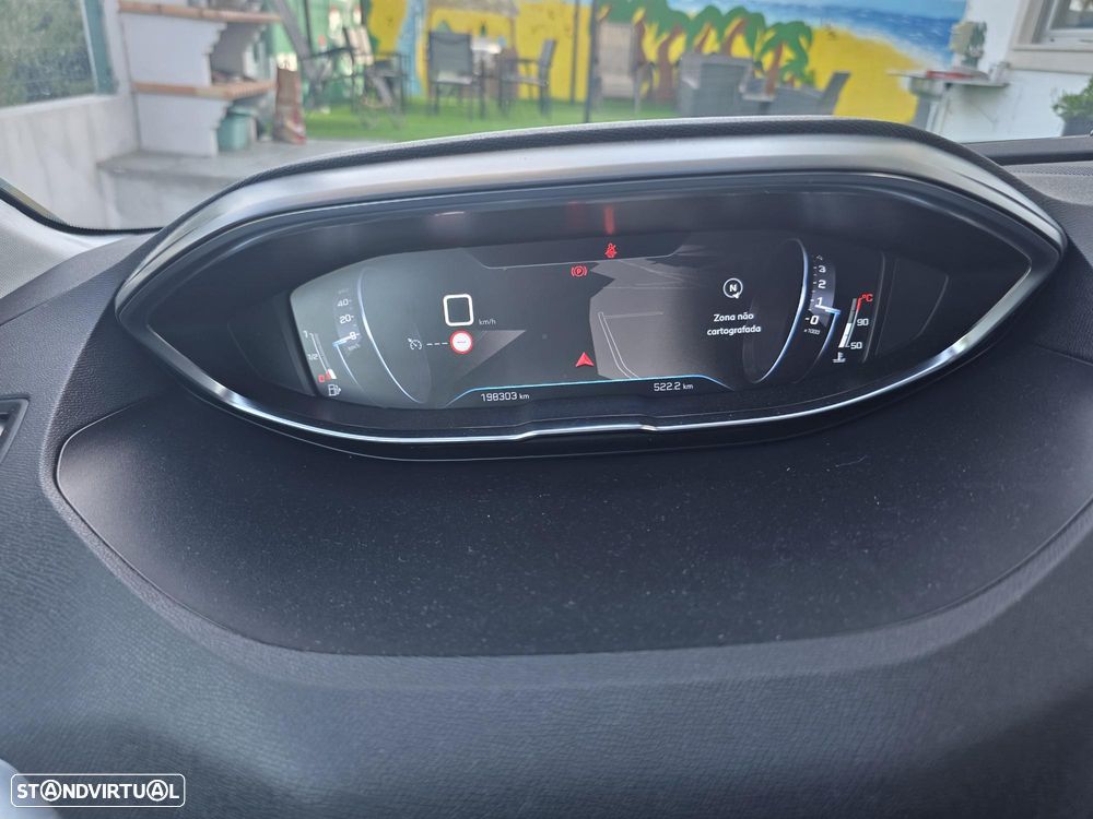 Peugeot 3008 1.5 BlueHDi Allure Baixo Consumo - 59