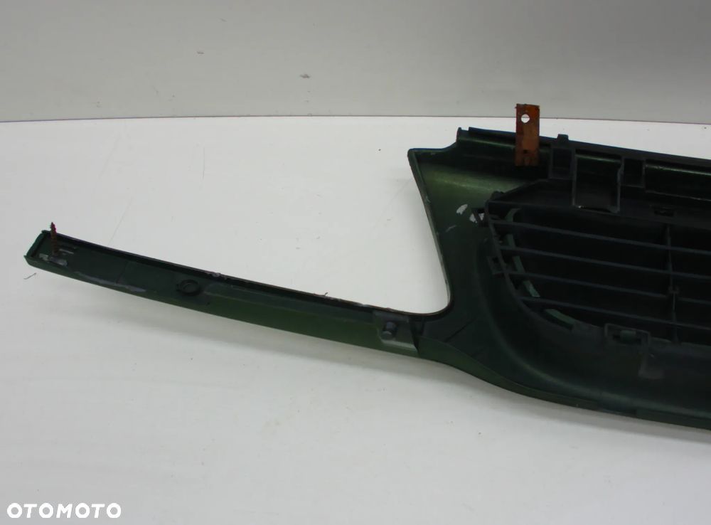 Opel Astra F Grill Atrapa przód Z369 - 5