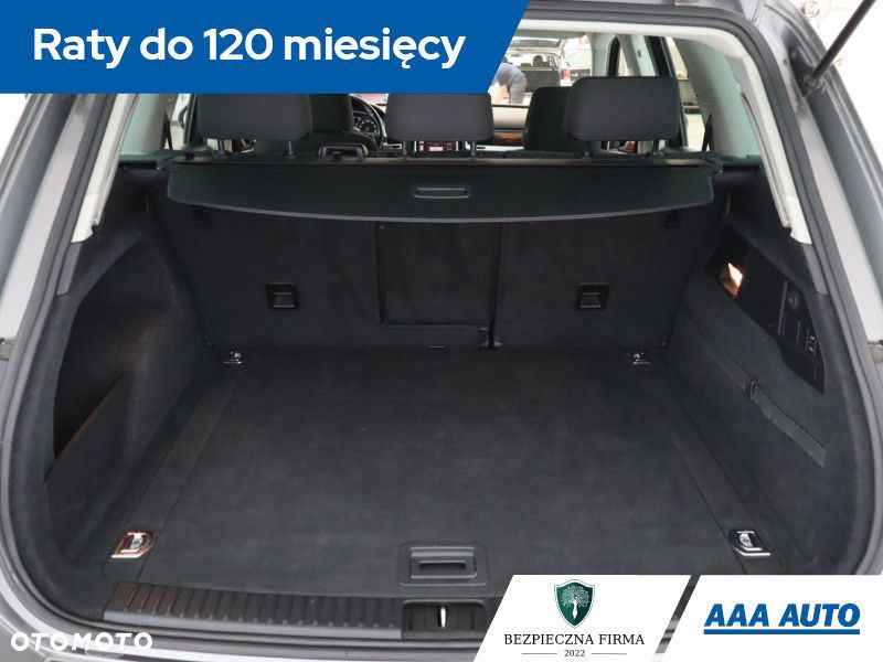 Volkswagen Touareg - 16