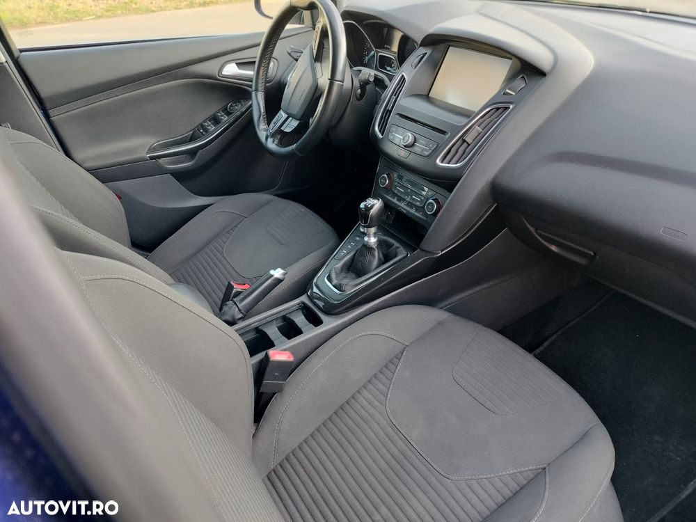 Ford Focus 1.0 EcoBoost Start Stop Titanium - 8