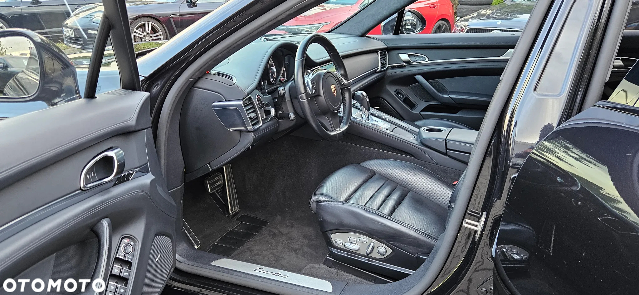 Porsche Panamera Turbo PDK - 29