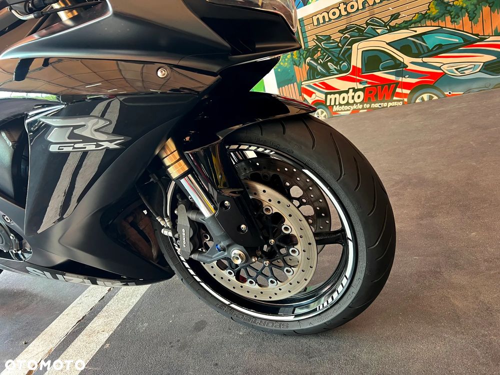 Suzuki GSX-R - 10