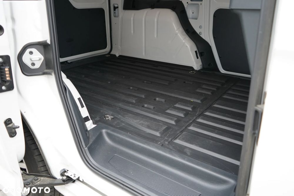 Volkswagen Caddy Cargo - 10
