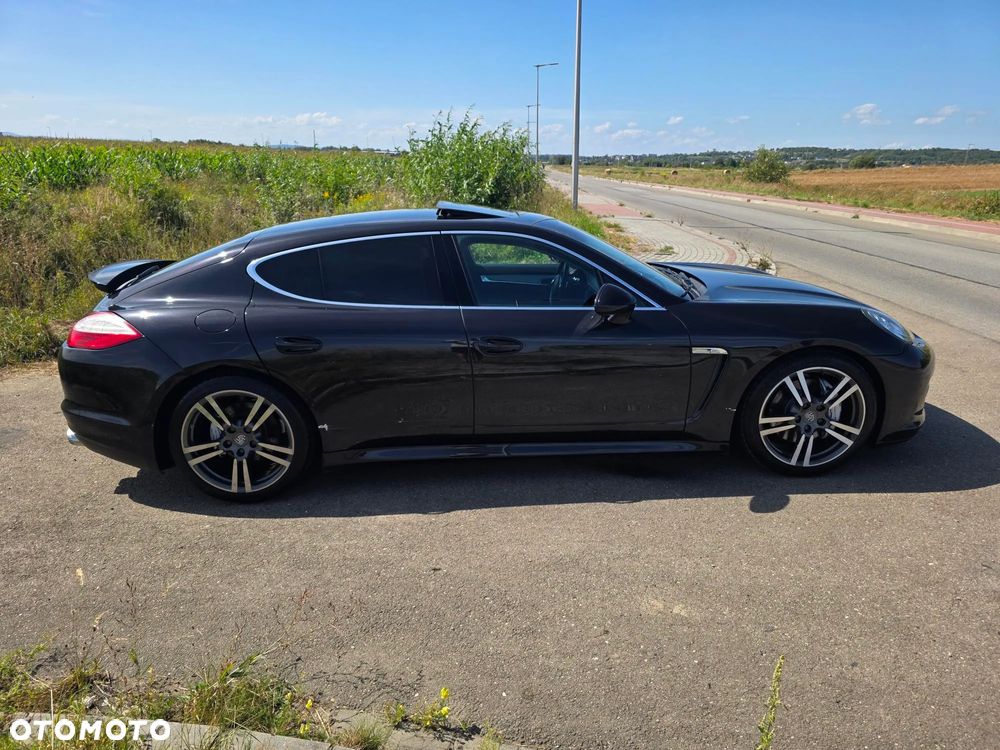 Porsche Panamera 4S PDK - 12