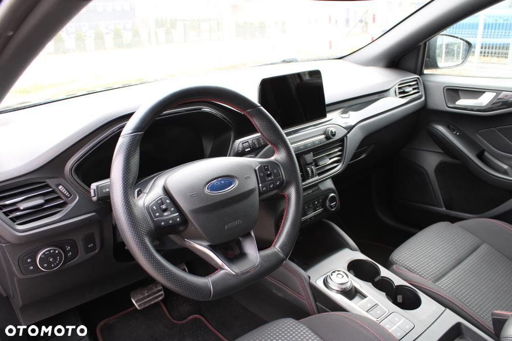 Ford Focus - 25