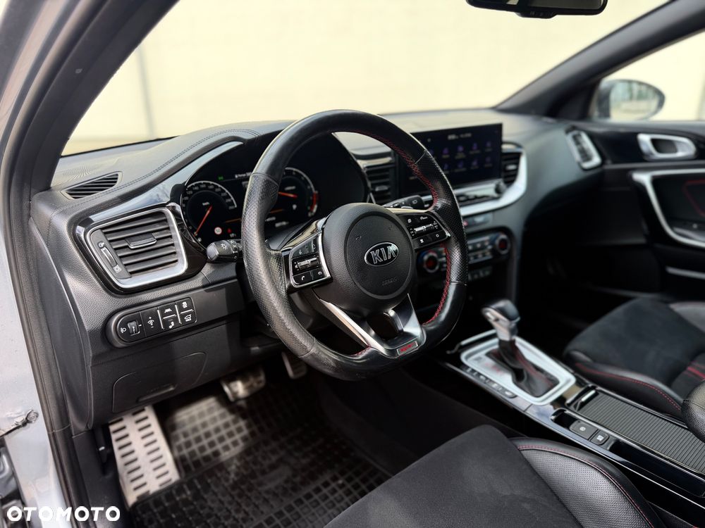 Kia ProCeed - 9