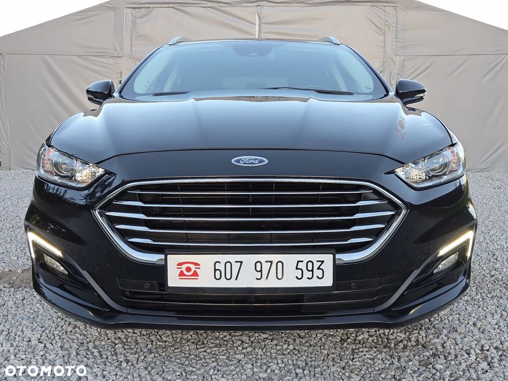 Ford Mondeo 2.0 Hybrid Titanium - 24