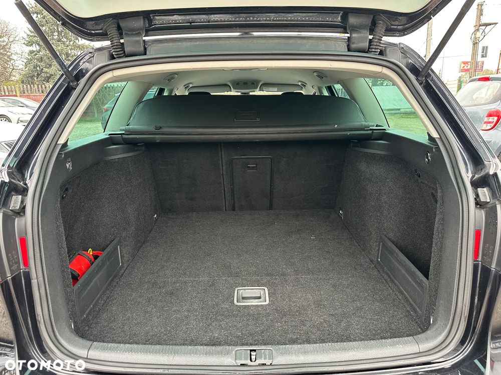 Volkswagen Passat 2.0 TDI DPF Comfortline - 25