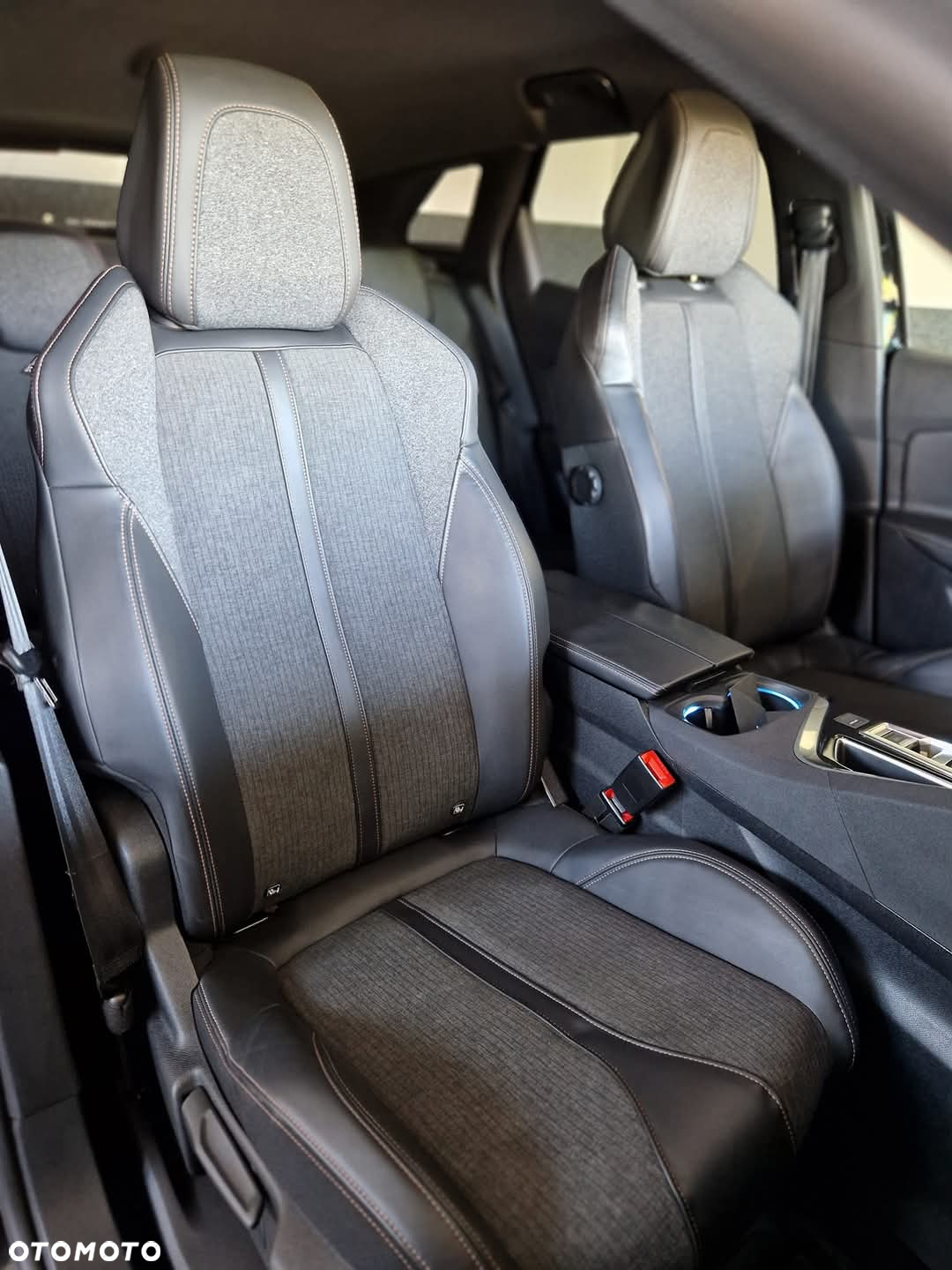 Peugeot 3008 BlueHDi 120 Stop & Start EAT6 Allure - 17