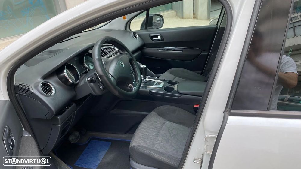 Peugeot 3008 1.6 HDi Executive CMP6 - 5