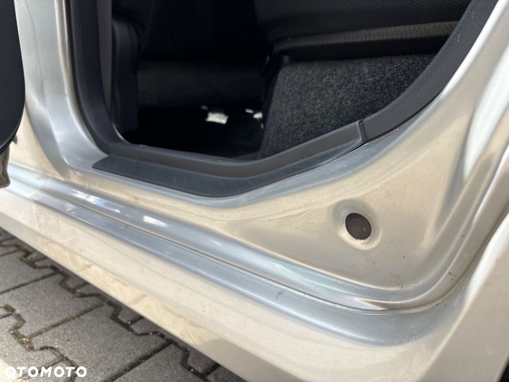 Suzuki Liana 1.6 Comfort - 33