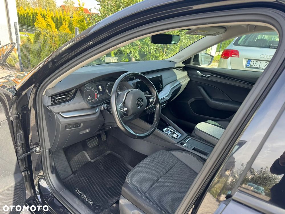 Skoda Octavia 2.0 TDI Ambition DSG - 4