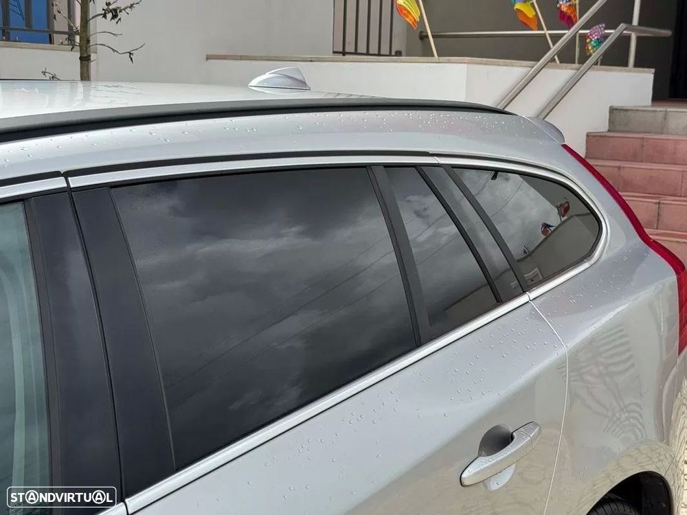 Volvo V60 1.6 D2 Momentum Eco Powershift - 9