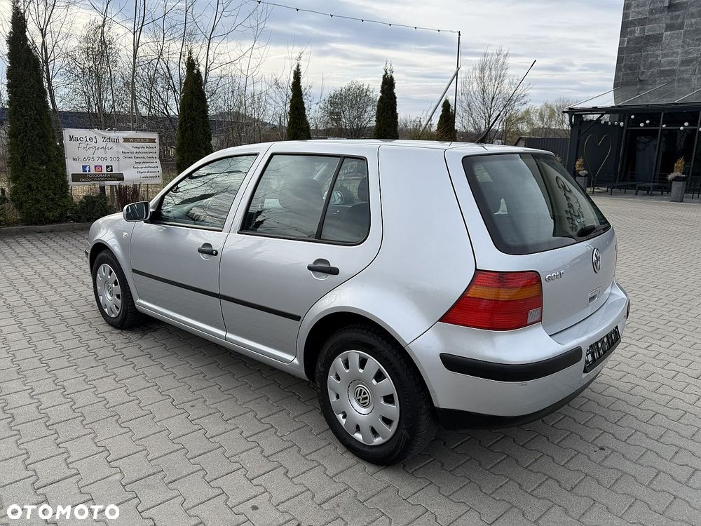 Volkswagen Golf 1.9 TDI Comfortline - 6