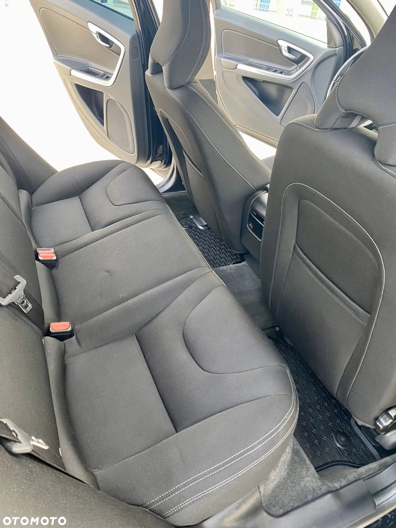 Volvo V60 D4 Kinetic - 29