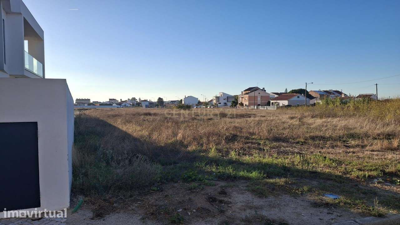 Terreno Urbano em Sarilhos Grandes, Montijo - 554m2