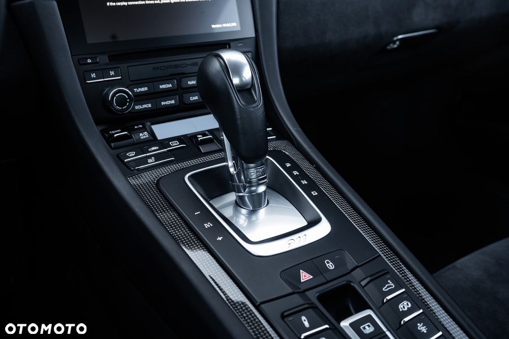 Porsche 911 Carrera 4 GTS PDK - 25