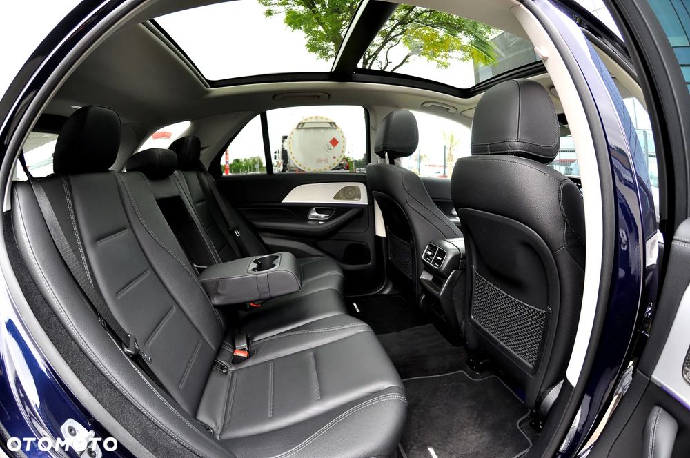 Mercedes-Benz GLE 300 d 4Matic 9G-TRONIC AMG Line - 23