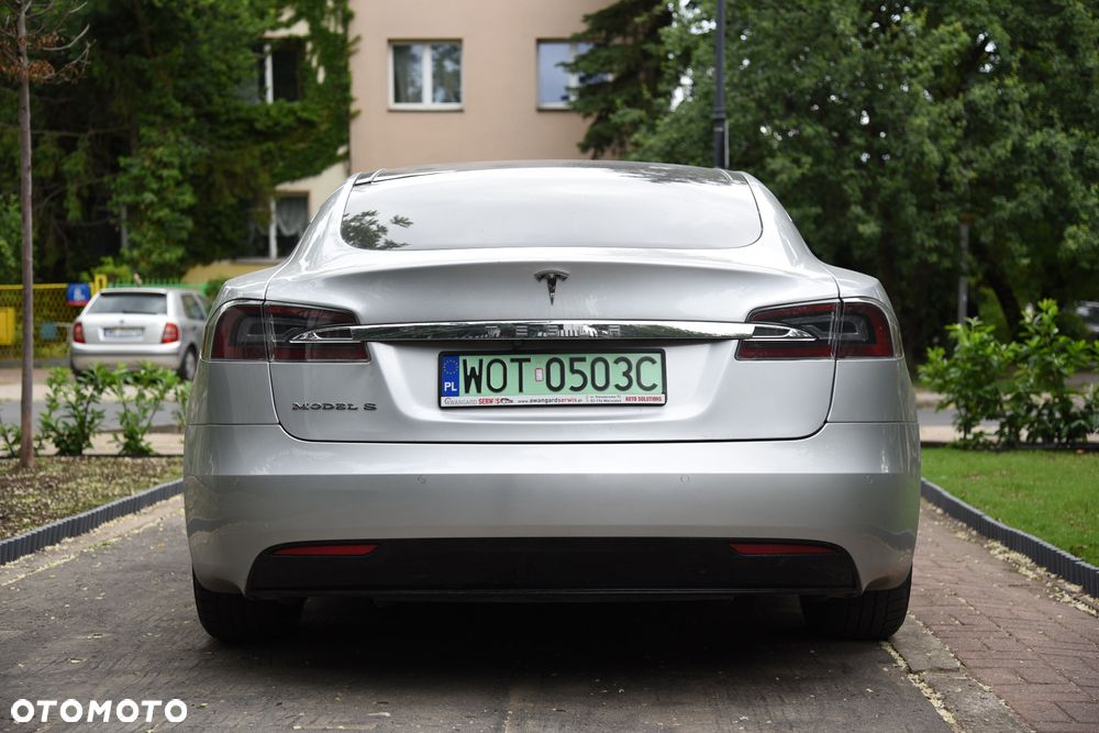 Tesla Model S 75D Allradantrieb - 9