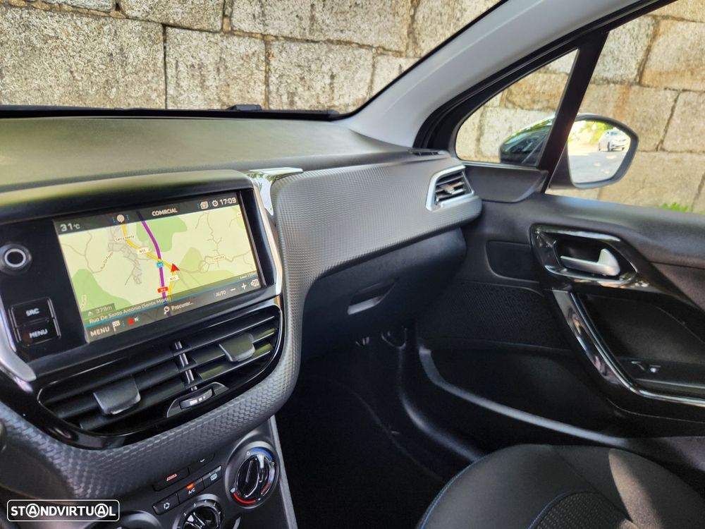 Peugeot 208 1.5 BlueHDi Signature - 29