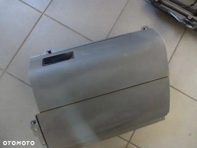 Schowek pasażera Touran 1T1 857 101A - 2