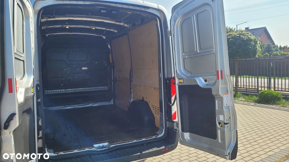 Ford Transit - 9