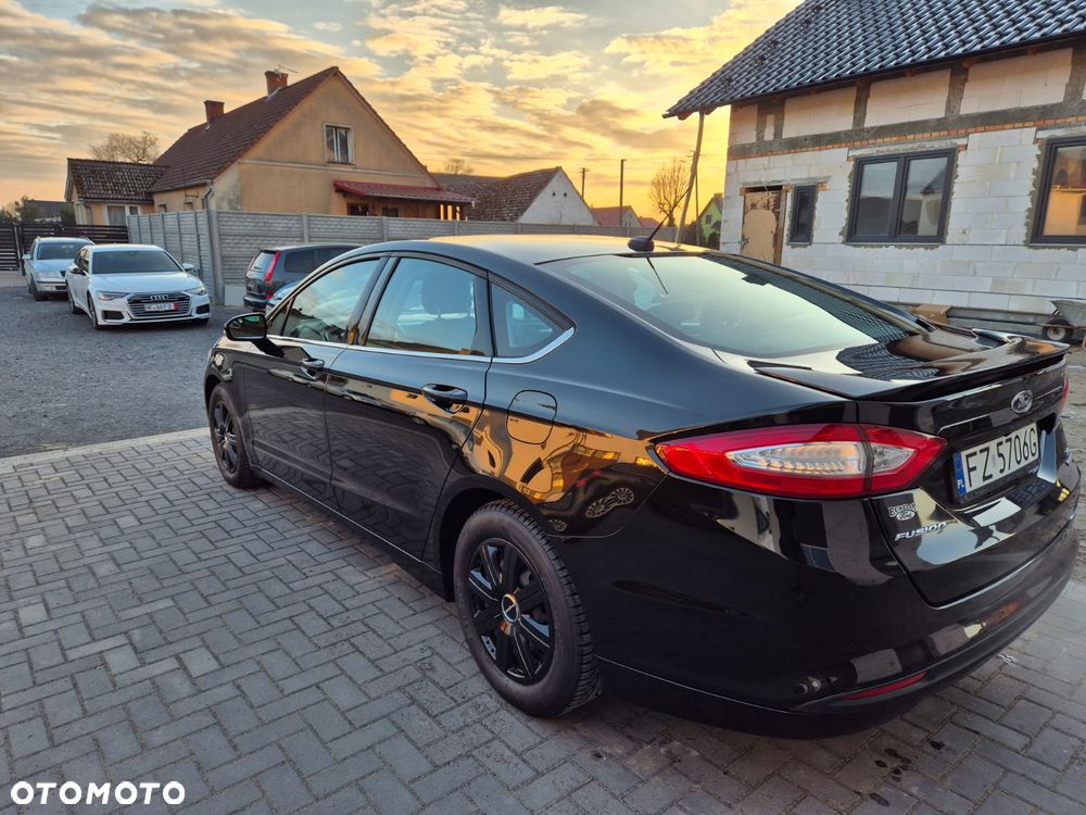 Ford Fusion - 27