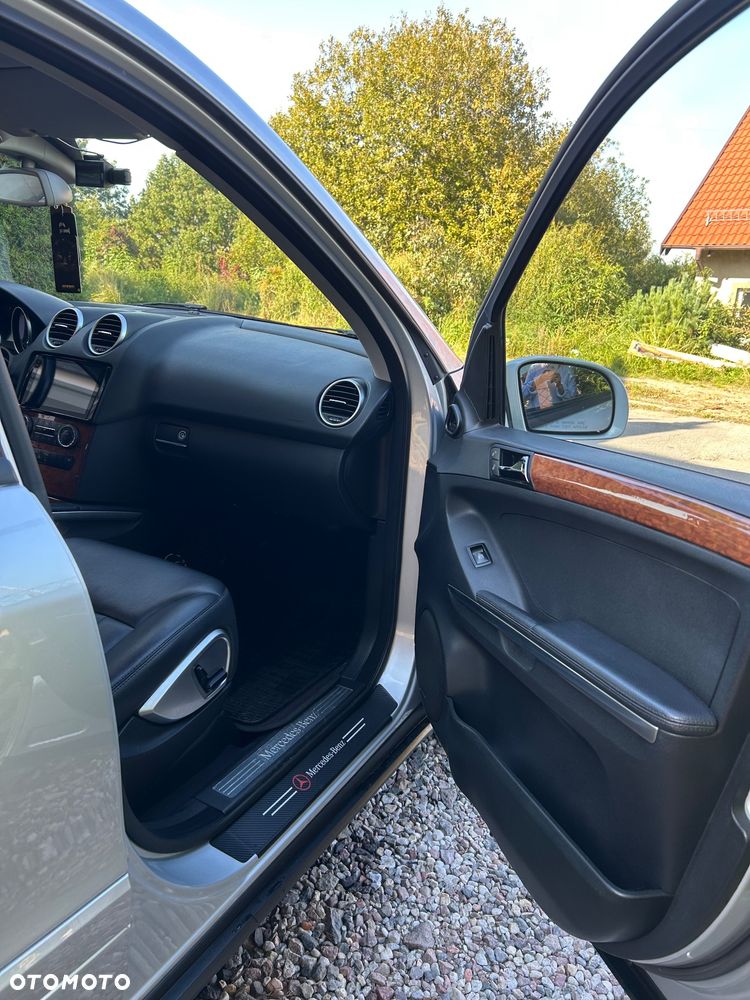 Mercedes-Benz ML 350 4-Matic - 9