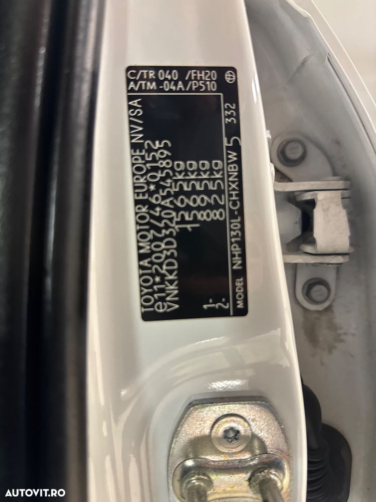 Toyota Yaris 1.5 VVT-i HSD Luna - 15