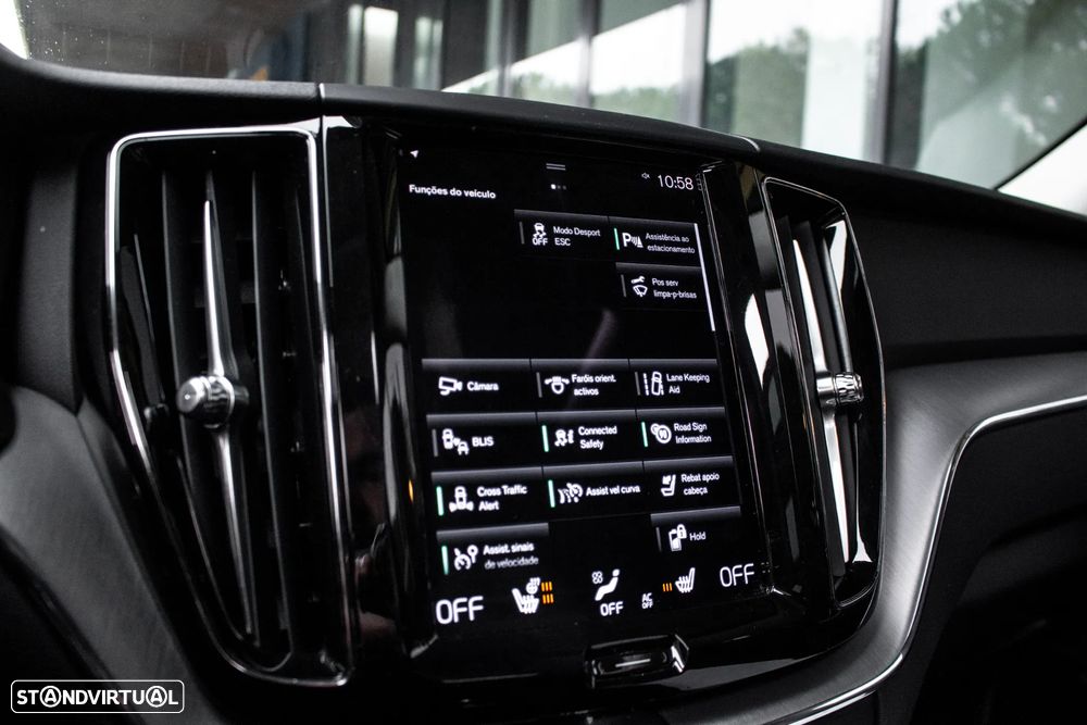 Volvo XC 60 2.0 T8 PHEV Momentum AWD - 48