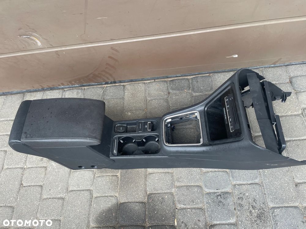 TUNEL ŚRODKOWY kubki PODŁOKIETNIK VW SHARAN II 7N1863243 - 1