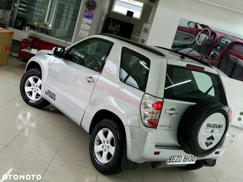Suzuki Grand Vitara 1.6 Black&White - 3