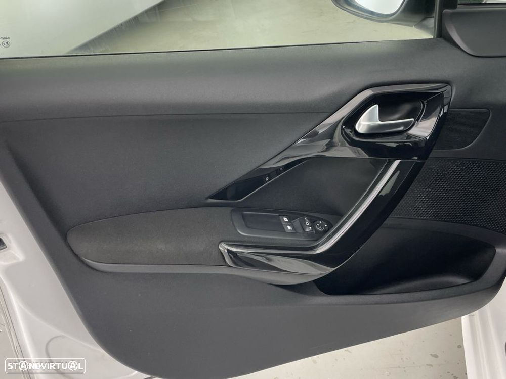 Peugeot 208 1.6 BlueHDi Allure - 16