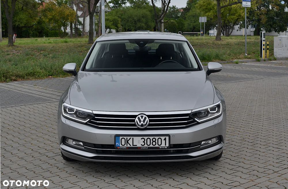Volkswagen Passat 1.8 TSI BMT Comfortline - 11