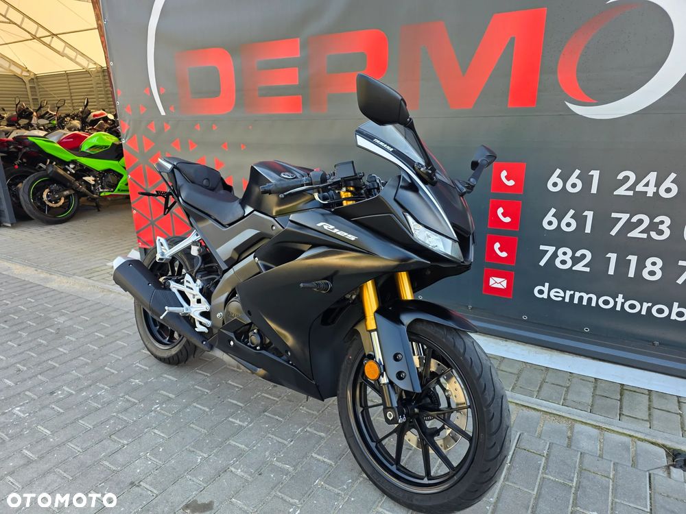 Yamaha YZF - 28