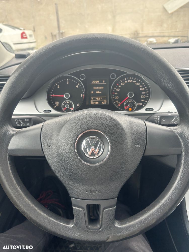 Volkswagen Passat 2.0 TDI BlueMotion Technology Comfortline DSG - 5